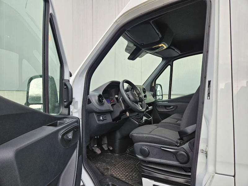 Mercedes-Benz Sprinter 317 L2H2*Achteruitrijcamera*360°camera*Zetelverwarming* - Xe van chở hàng: hình 3 Mercedes-Benz Sprinter 317 L2H2*Achteruitrijcamera*360°camera*Zetelverwarming* - Xe van chở hàng: hình 3