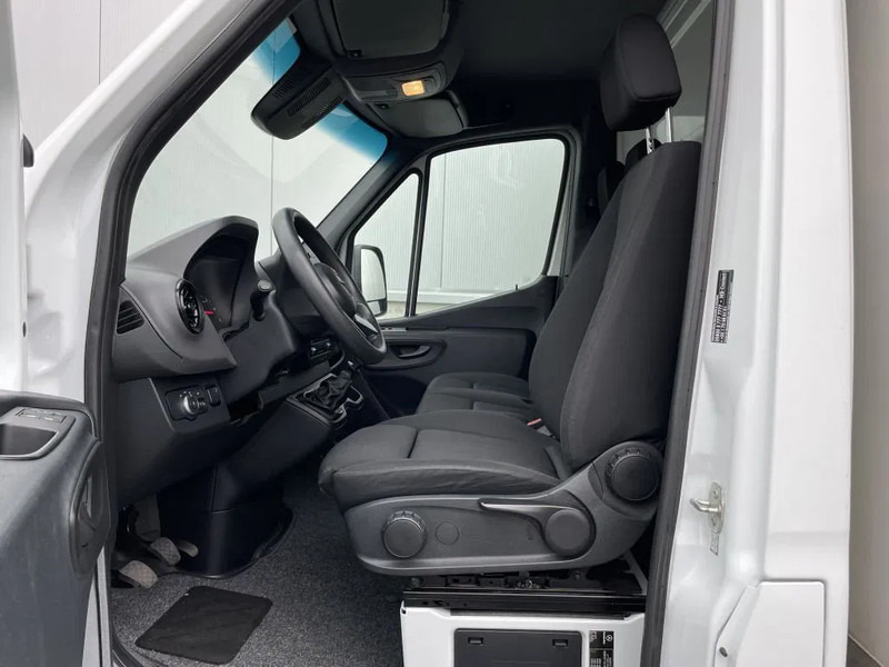 Mercedes-Benz Sprinter 514 *Airconditioning*Cruise control*Zijwindassistent*laadbrug - Xe tải nhỏ thùng kín: hình 3 Mercedes-Benz Sprinter 514 *Airconditioning*Cruise control*Zijwindassistent*laadbrug - Xe tải nhỏ thùng kín: hình 3