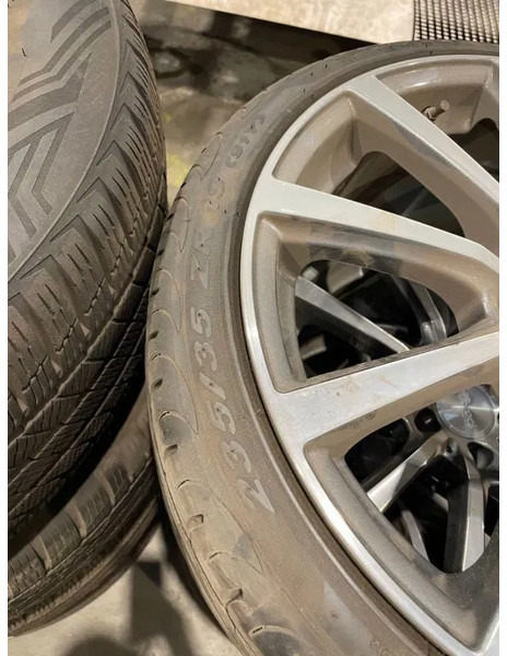 Pirelli *Brock velgen met Pirelli banden *235/35 ZR19 - Lốp và vành cho Xe hơi: hình 4 Pirelli *Brock velgen met Pirelli banden *235/35 ZR19 - Lốp và vành cho Xe hơi: hình 4
