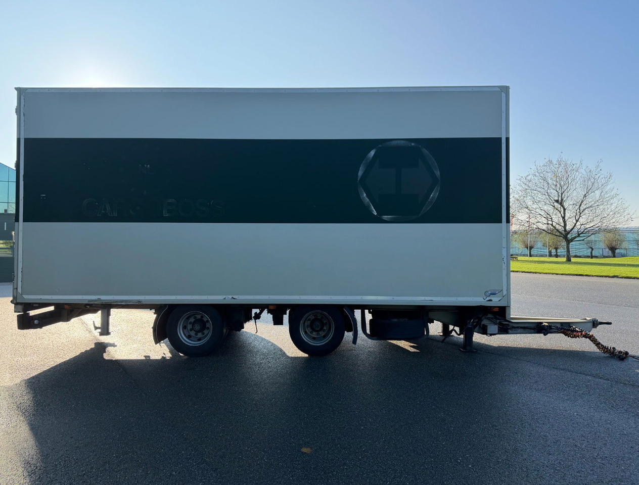 Burg VAN Beurden Isolated BOX Side Doors TRS Cooling Hydrarolls Holland-Trailer - Rơ moóc đông lạnh: hình 5 Burg VAN Beurden Isolated BOX Side Doors TRS Cooling Hydrarolls Holland-Trailer - Rơ moóc đông lạnh: hình 5