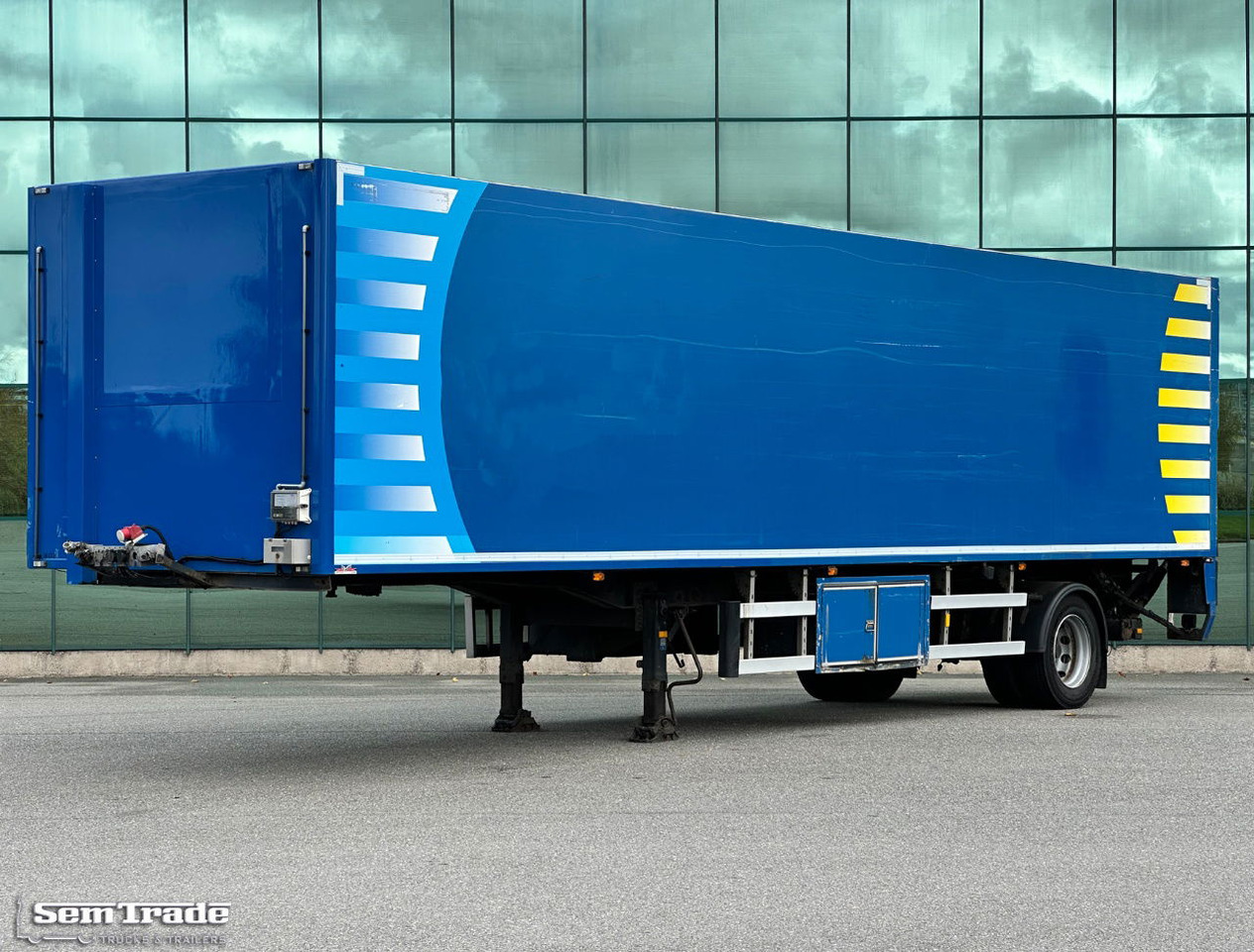 HRD NTS BI-Temp Cooling Tail Lift Steering Axle City Trailer - Sơ mi rơ moóc đông lạnh: hình 1 HRD NTS BI-Temp Cooling Tail Lift Steering Axle City Trailer - Sơ mi rơ moóc đông lạnh: hình 1