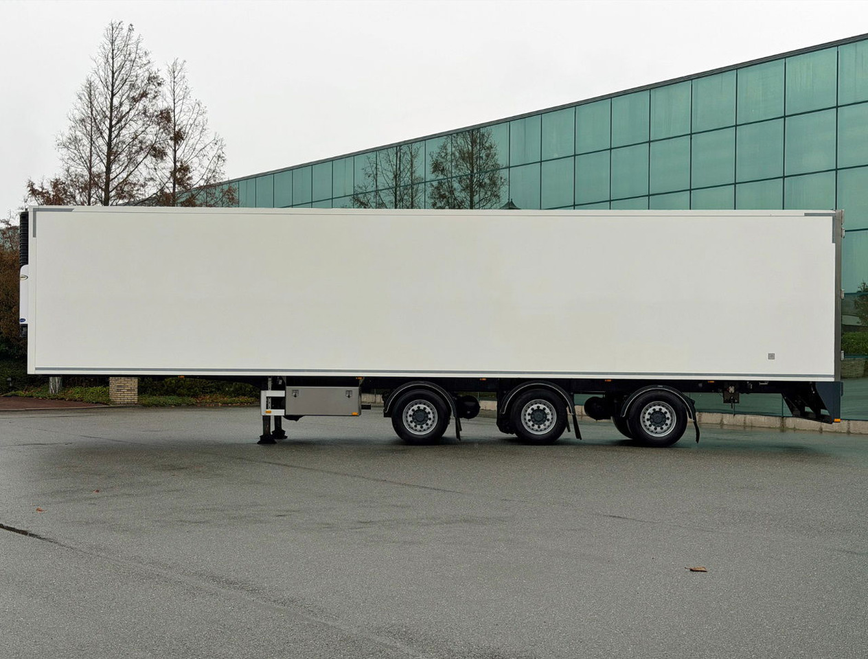 HTF Heiwo 1340 x 250 x 265 Carrier Maxima 2x Liftas Stuuras Super Staat - Sơ mi rơ moóc đông lạnh: hình 2 HTF Heiwo 1340 x 250 x 265 Carrier Maxima 2x Liftas Stuuras Super Staat - Sơ mi rơ moóc đông lạnh: hình 2