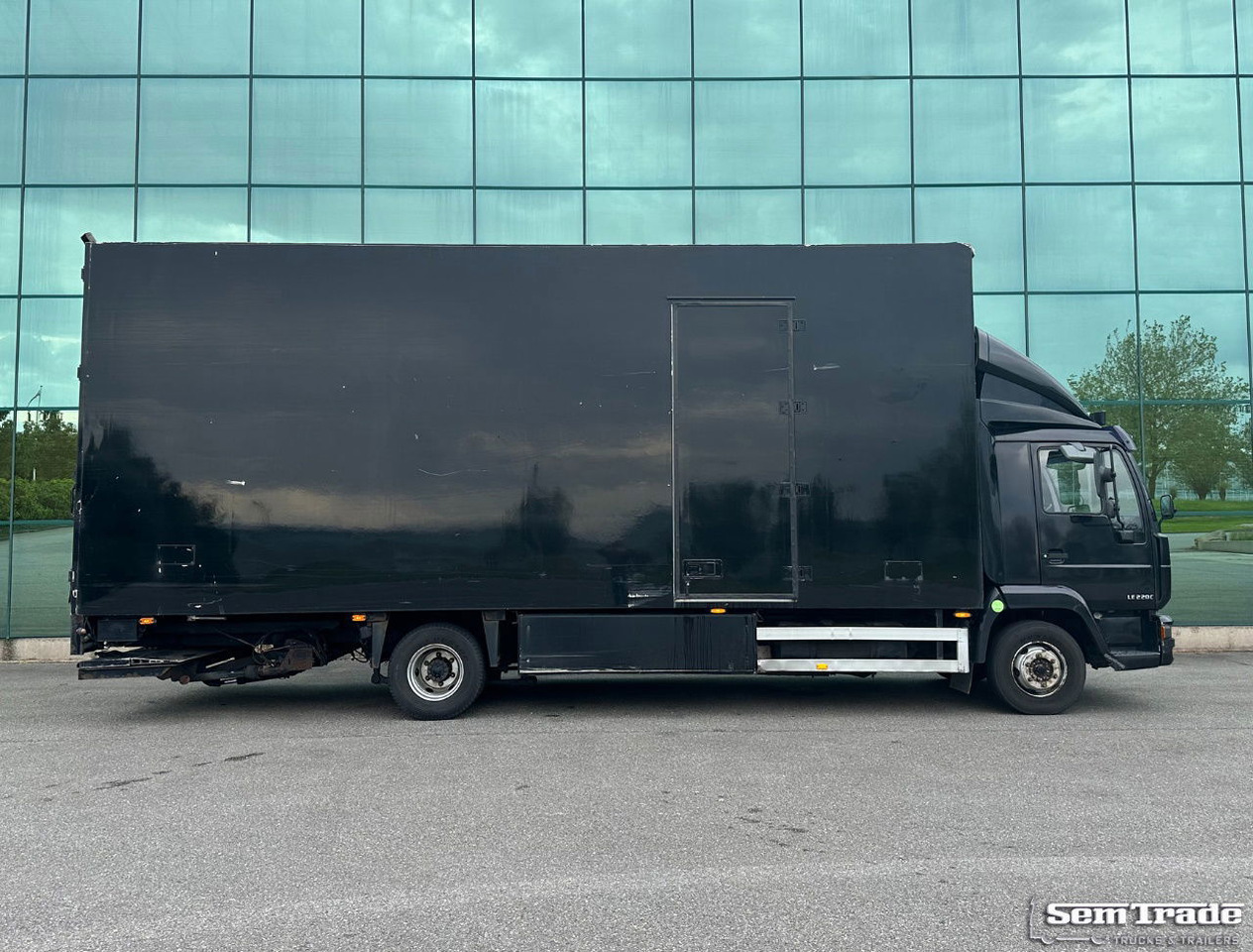 MAN LE 220C Euro 3 Isolated BOX + BOX Heater 740 x 240 x 295 CM Inside Holland Truck - Xe tải hộp: hình 5 MAN LE 220C Euro 3 Isolated BOX + BOX Heater 740 x 240 x 295 CM Inside Holland Truck - Xe tải hộp: hình 5