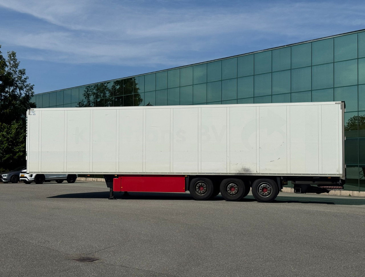 Schmitz Cargobull SCBS3B 270 CM High Flower Wide Liftaxle Tail Lift NL Trailer 6 - Sơ mi rơ moóc đông lạnh: hình 2 Schmitz Cargobull SCBS3B 270 CM High Flower Wide Liftaxle Tail Lift NL Trailer 6 - Sơ mi rơ moóc đông lạnh: hình 2