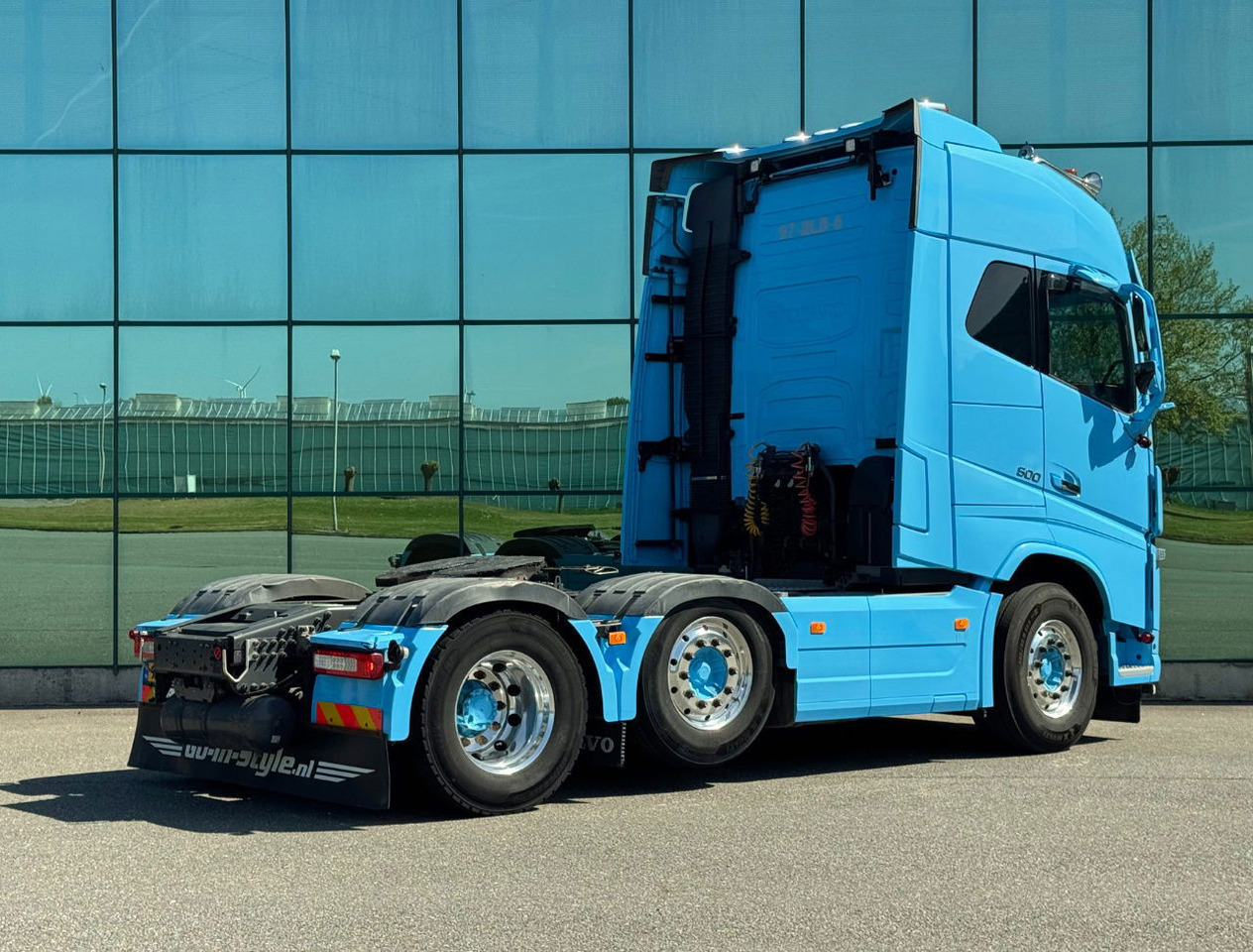 Volvo FH 500 6X2 Full AIR 671.000 KM 2x Tanks TOP Condition NL Truck - Xe đầu kéo: hình 4 Volvo FH 500 6X2 Full AIR 671.000 KM 2x Tanks TOP Condition NL Truck - Xe đầu kéo: hình 4