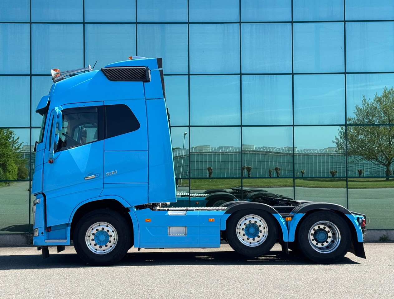Volvo FH 500 6X2 Globetrotter 2x Tanks 672.000 KM TOP Condition NL Truck - Xe đầu kéo: hình 2 Volvo FH 500 6X2 Globetrotter 2x Tanks 672.000 KM TOP Condition NL Truck - Xe đầu kéo: hình 2
