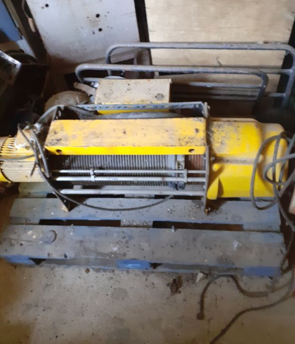 Palans ellectriques de 500 kgs à 4 tonnes - Tay quay cho Máy móc xây dựng: hình 2 Palans ellectriques de 500 kgs à 4 tonnes - Tay quay cho Máy móc xây dựng: hình 2