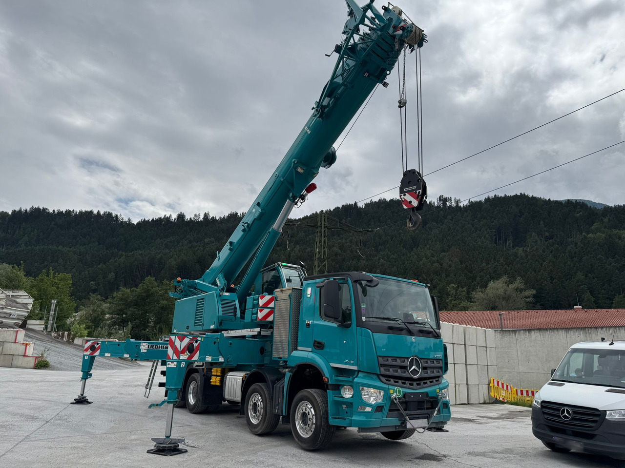 Liebherr LTF 1060-4.1 - Cẩu bánh lốp: hình 1 Liebherr LTF 1060-4.1 - Cẩu bánh lốp: hình 1