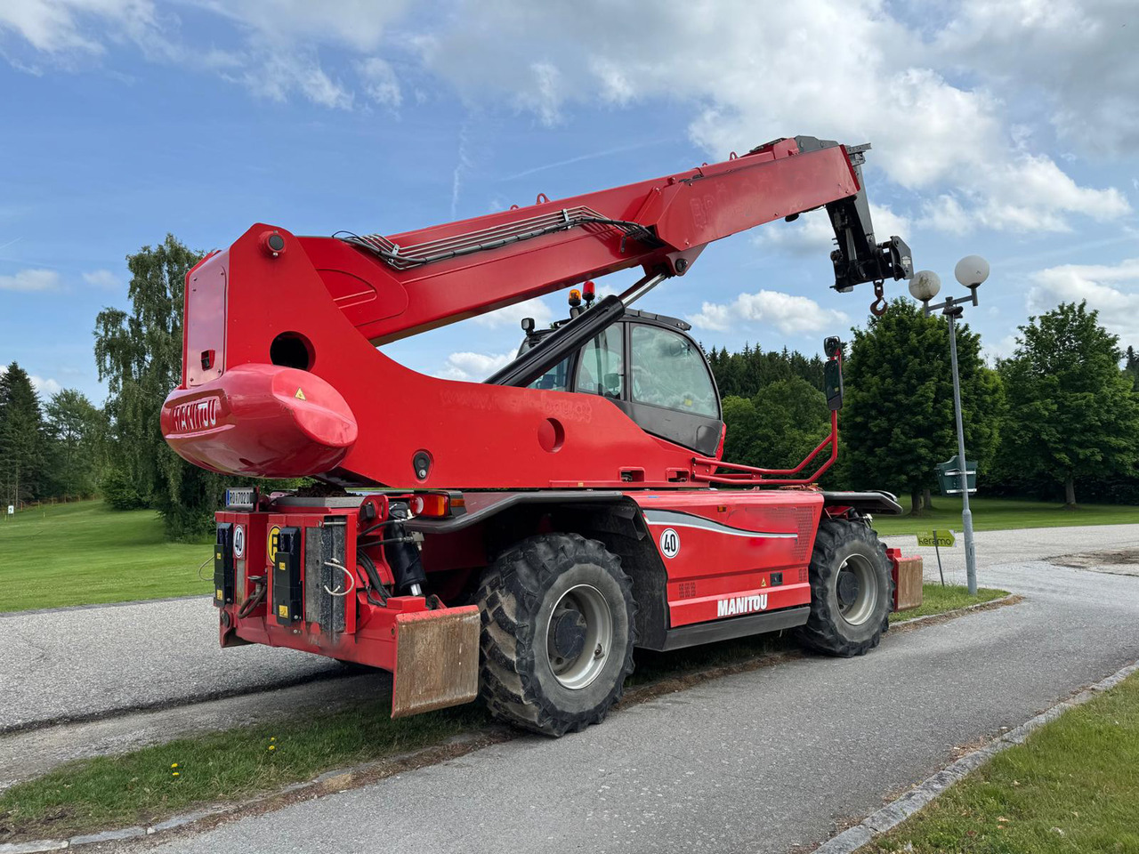 MANITOU MRT 2470 + Privilege ST4S1 - Máy xúc lật bánh lốp kính thiên văn: hình 2 MANITOU MRT 2470 + Privilege ST4S1 - Máy xúc lật bánh lốp kính thiên văn: hình 2