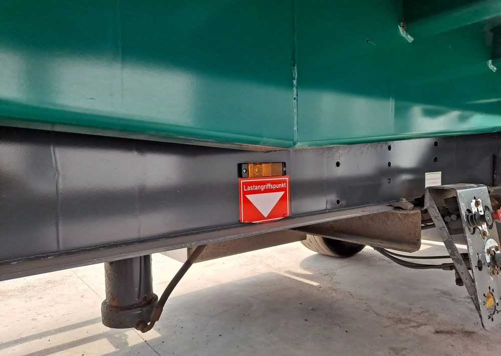 Kempf Wywrot do przewozu zrebek i drzewa przyczepa - Rơ moóc ben: hình 1 Kempf Wywrot do przewozu zrebek i drzewa przyczepa - Rơ moóc ben: hình 1