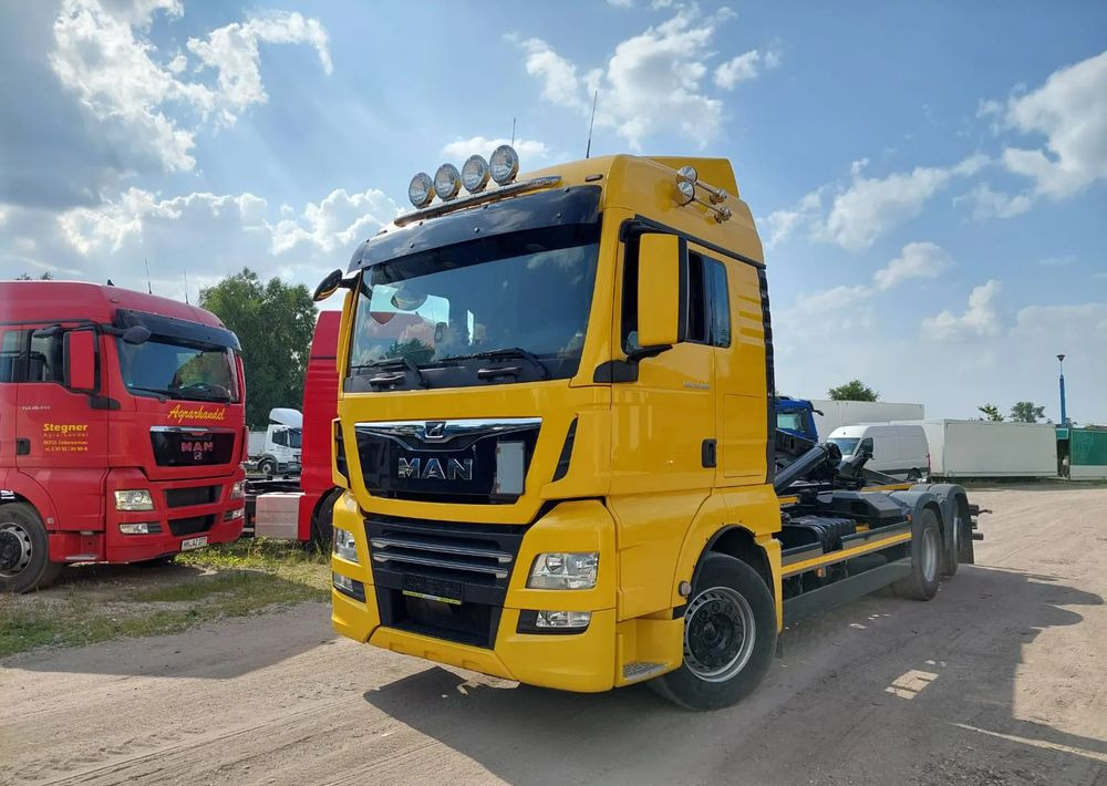 MAN TGX 26-500 Hakowiec oś skrętna - Xe tải nâng móc: hình 2 MAN TGX 26-500 Hakowiec oś skrętna - Xe tải nâng móc: hình 2