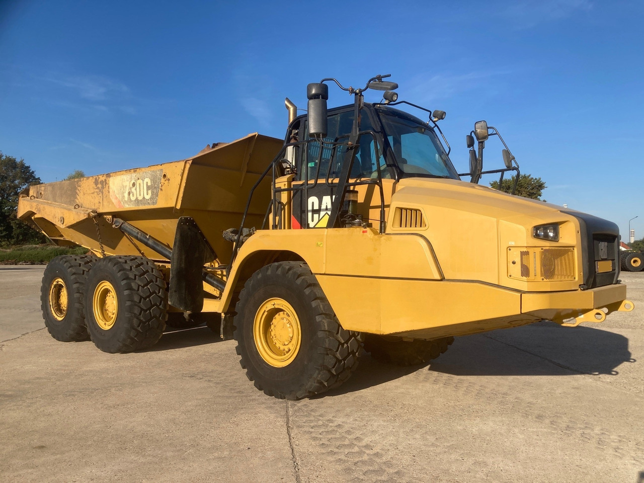 CATERPILLAR 730C - Xe ben đổ có khớp nối: hình 4 CATERPILLAR 730C - Xe ben đổ có khớp nối: hình 4