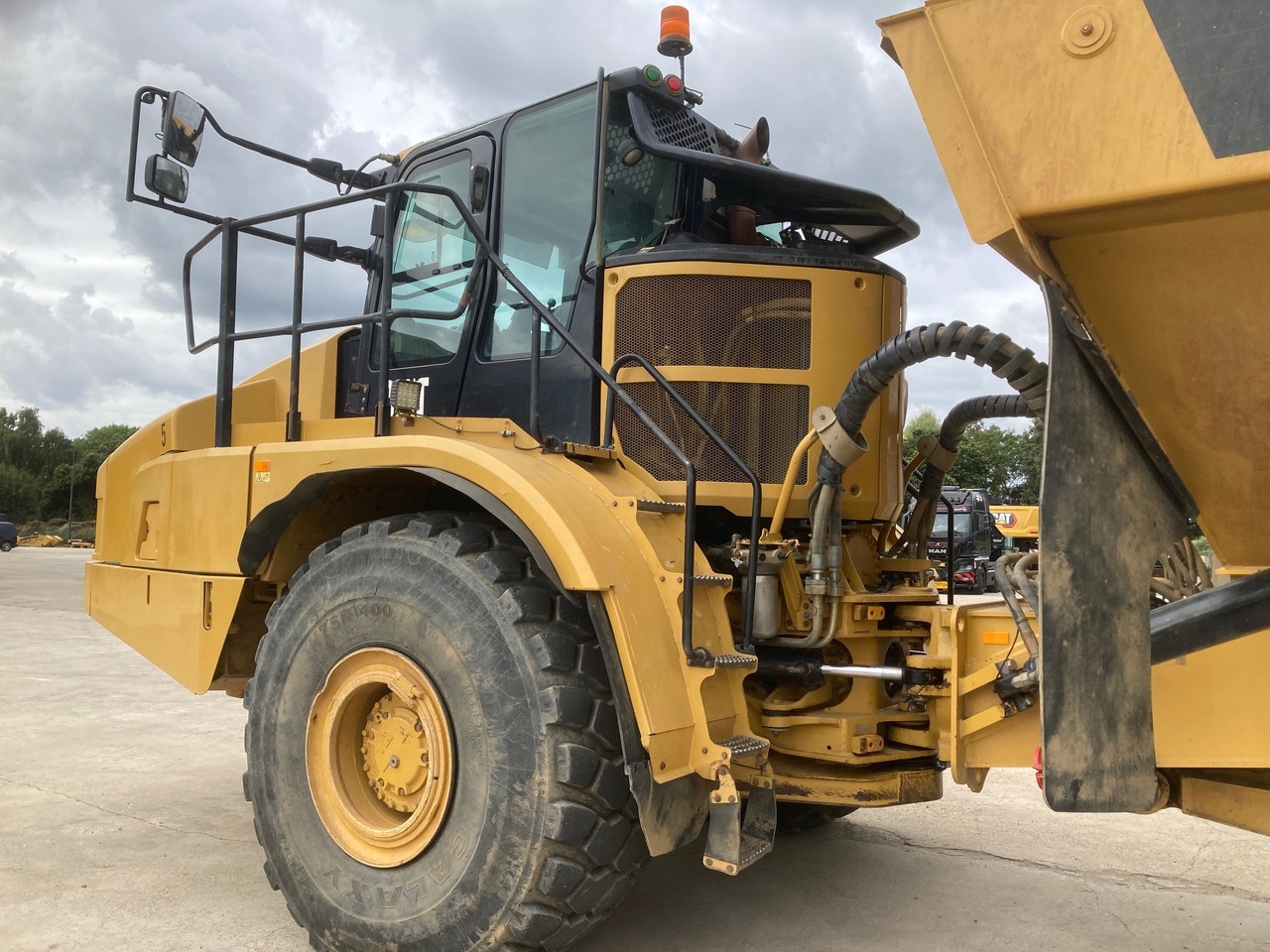 CATERPILLAR 745 - Xe ben đổ có khớp nối: hình 2 CATERPILLAR 745 - Xe ben đổ có khớp nối: hình 2