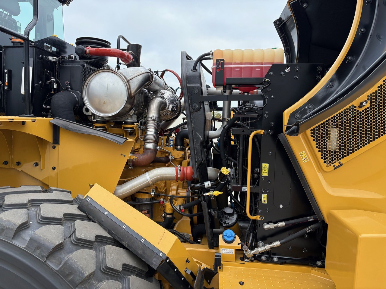 Máy xúc lật bánh lốp CATERPILLAR 972 Next Gen: hình 7