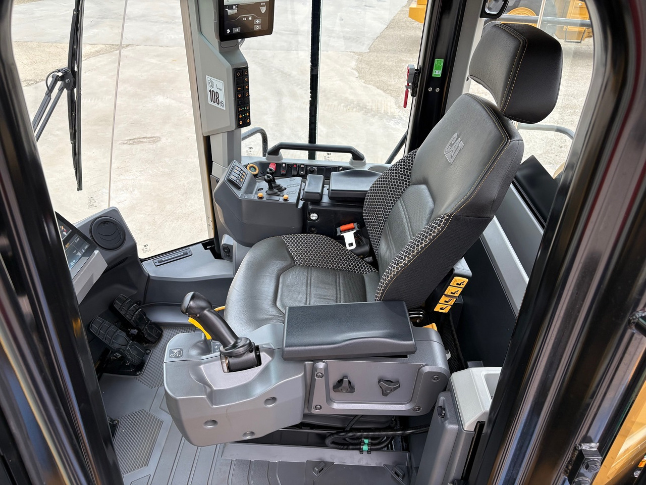 Máy xúc lật bánh lốp CATERPILLAR 972 Next Gen: hình 9