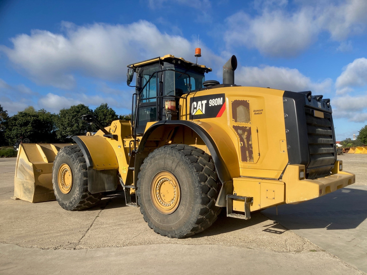 CATERPILLAR 980M - Máy xúc lật bánh lốp: hình 1 CATERPILLAR 980M - Máy xúc lật bánh lốp: hình 1
