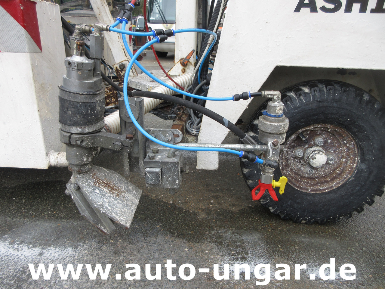 Euroliners Trassar 131 Airless Roadmarking Machine Straßenmarkierung Graco - Máy nhựa đường: hình 4 Euroliners Trassar 131 Airless Roadmarking Machine Straßenmarkierung Graco - Máy nhựa đường: hình 4
