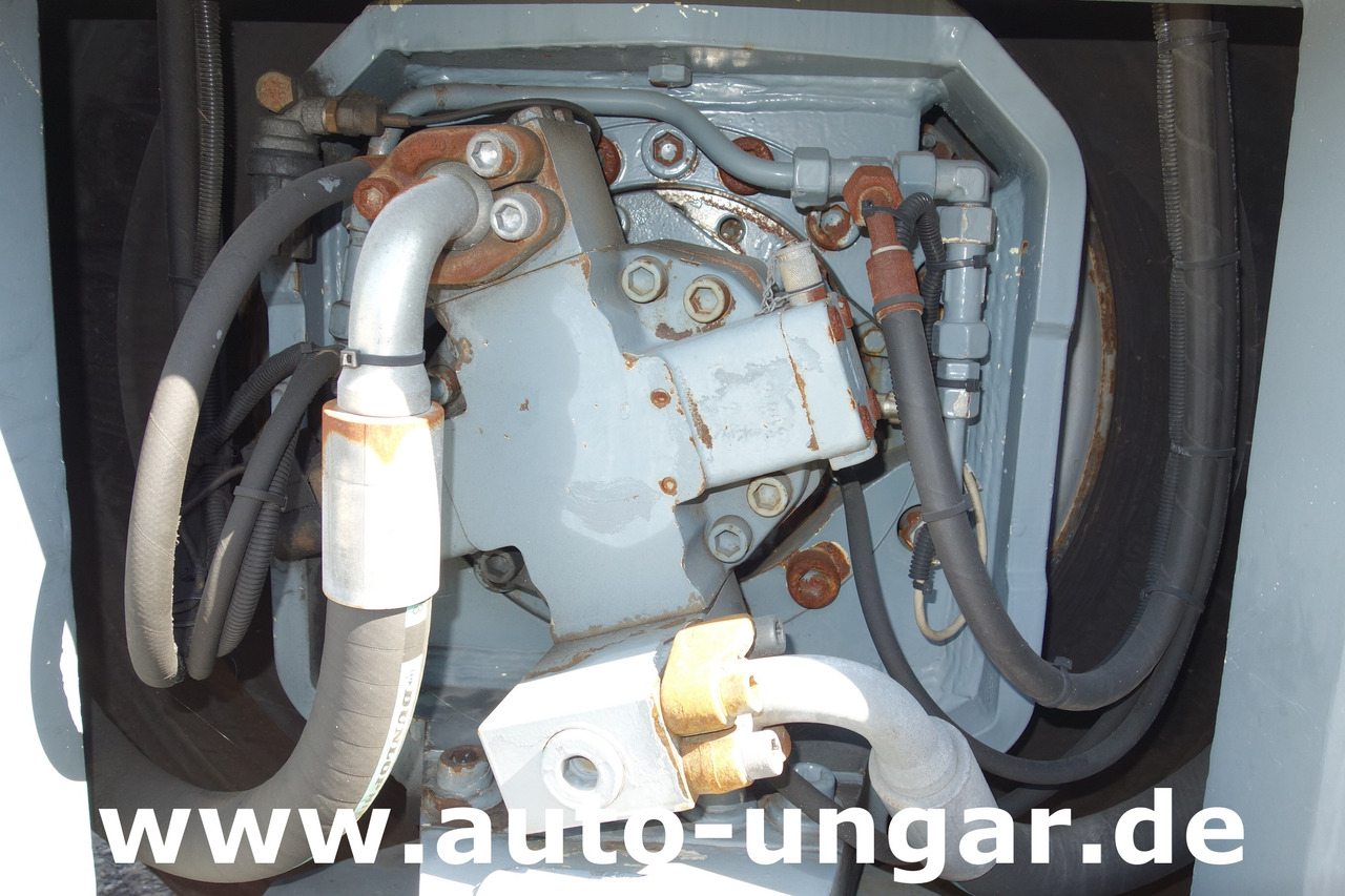 Xe đầu kéo máy bay GOLDHOFER AST-1 A500 Baujahr 1999 Push-Back towbarless Pushback Liebherr used GSE: hình 11 Xe đầu kéo máy bay GOLDHOFER AST-1 A500 Baujahr 1999 Push-Back towbarless Pushback Liebherr used GSE: hình 11