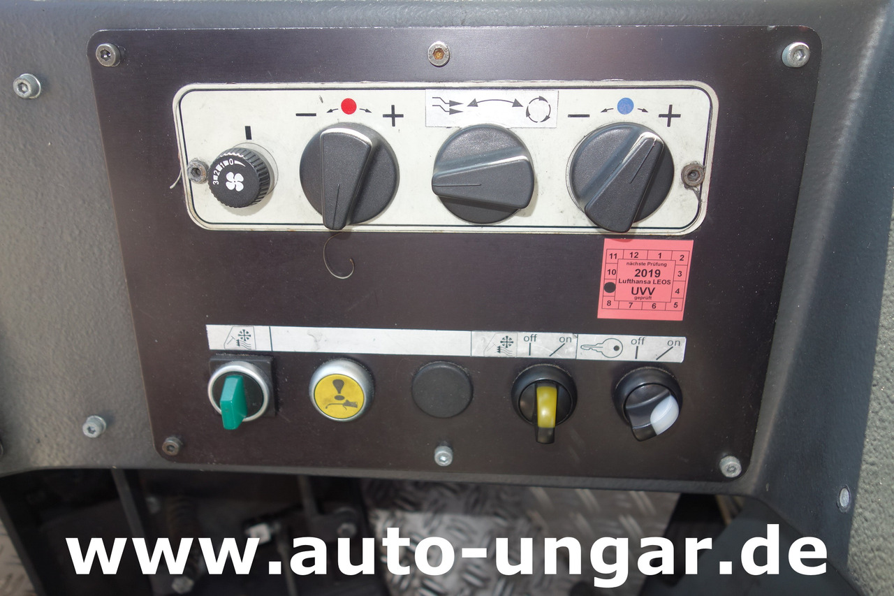 Xe đầu kéo máy bay GOLDHOFER AST-1 A500 Baujahr 1999 Push-Back towbarless Pushback Liebherr used GSE: hình 25 Xe đầu kéo máy bay GOLDHOFER AST-1 A500 Baujahr 1999 Push-Back towbarless Pushback Liebherr used GSE: hình 25