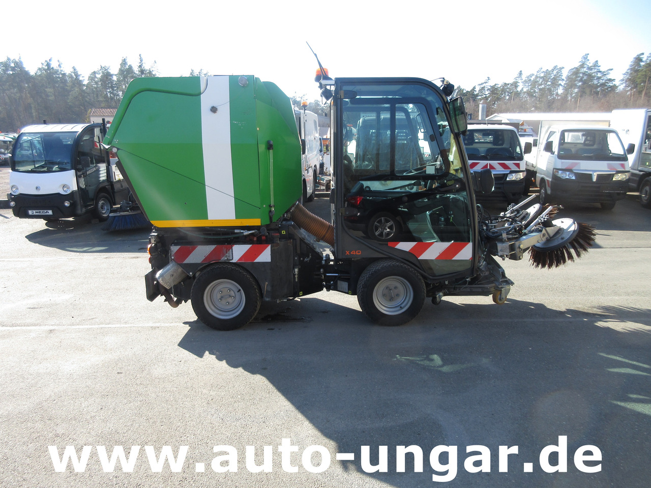 Holder X40 / X45 Baujahr 2017 Knicklenkung Kehraufbau 4x4 Kommunalhydraulik Frontheber - Xe quét đường: hình 3 Holder X40 / X45 Baujahr 2017 Knicklenkung Kehraufbau 4x4 Kommunalhydraulik Frontheber - Xe quét đường: hình 3