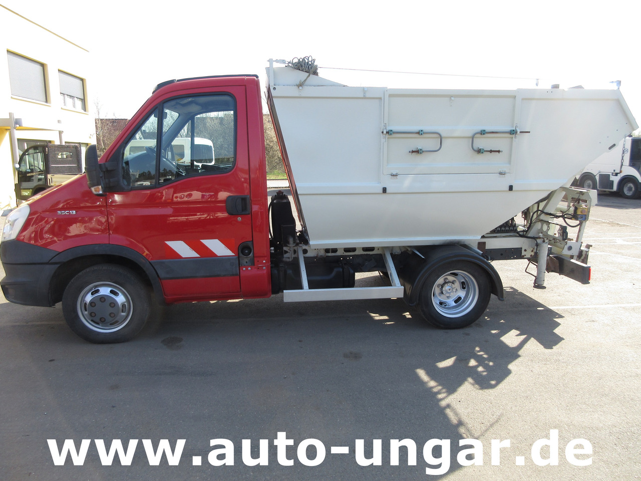 Iveco 35C13 TECNO URBIS 6 Müllwagen 3.500kg Micro BOM Mini Garbage Truck - Xe tải chở rác: hình 4 Iveco 35C13 TECNO URBIS 6 Müllwagen 3.500kg Micro BOM Mini Garbage Truck - Xe tải chở rác: hình 4
