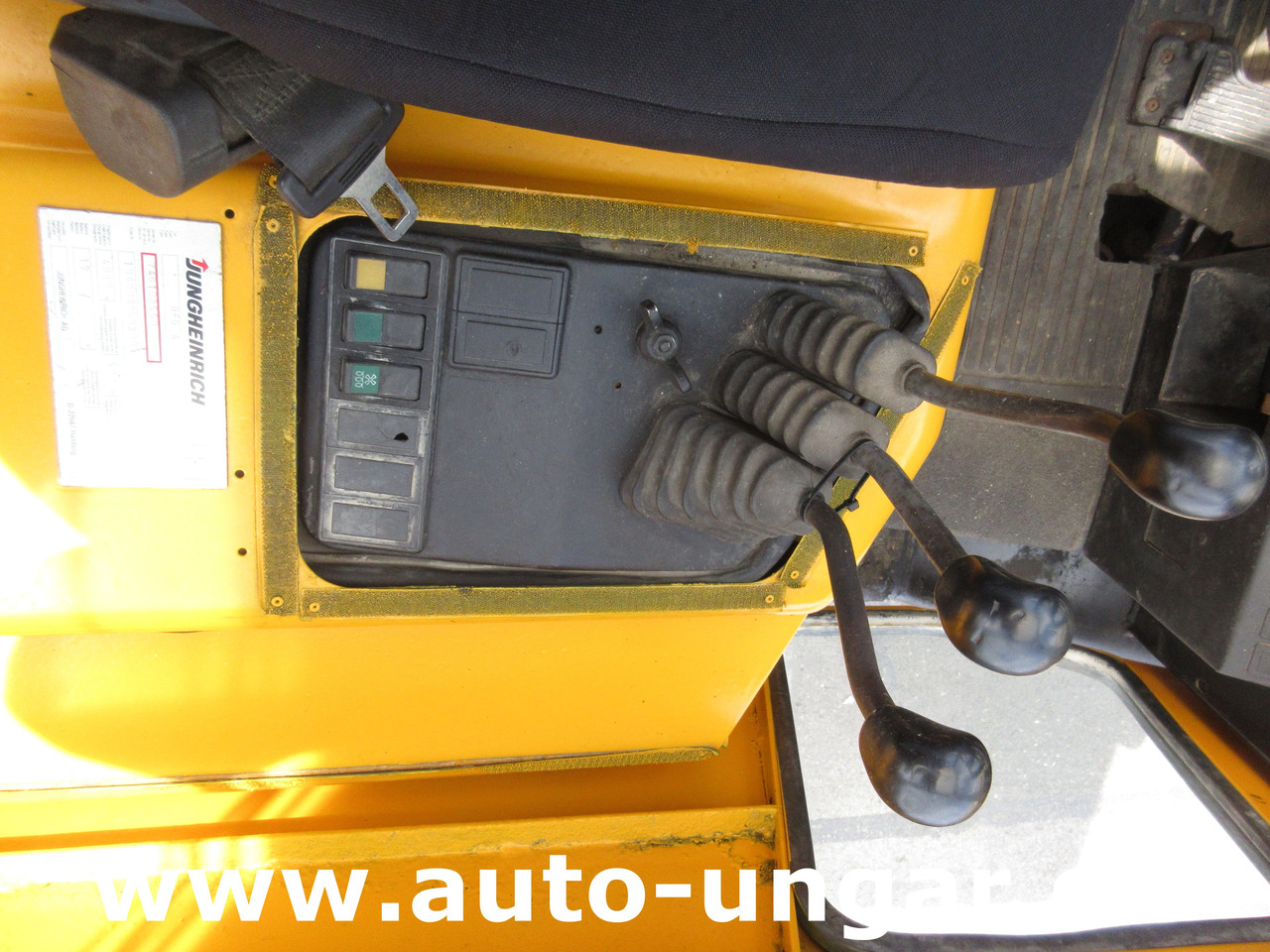 Xe nâng diesel JUNGHEINRICH DFG 40 Diesel Gabelstapler 4.000kg Freihub Steinbock Yale Still Boss: hình 14