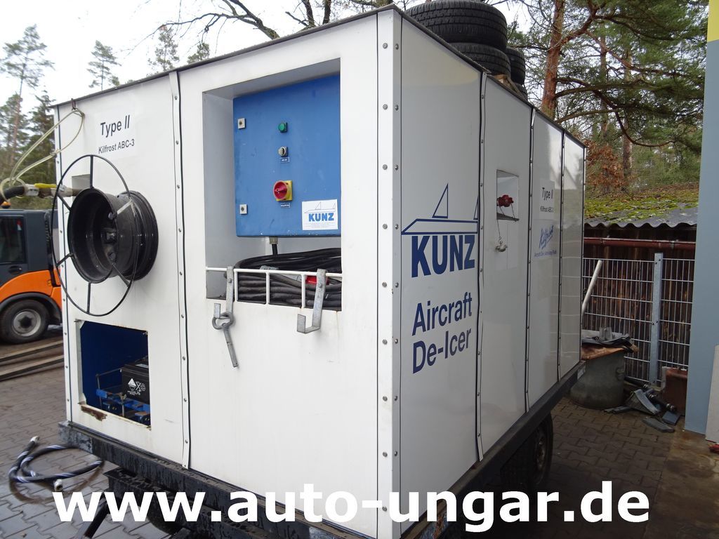 Kunz Aircraft De-Icer Anti-Icer 1200E GSE - Xe khử băng: hình 4 Kunz Aircraft De-Icer Anti-Icer 1200E GSE - Xe khử băng: hình 4