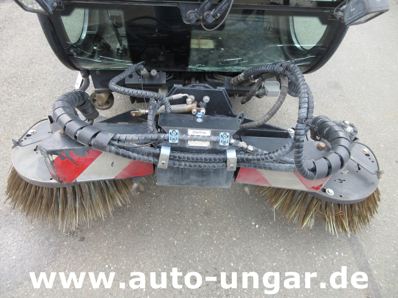 Nilfisk CR3500 CityRanger Schmidt Flexigo Multigo 4x4 Kehrmaschine Geräteträger - Xe quét đường: hình 3 Nilfisk CR3500 CityRanger Schmidt Flexigo Multigo 4x4 Kehrmaschine Geräteträger - Xe quét đường: hình 3