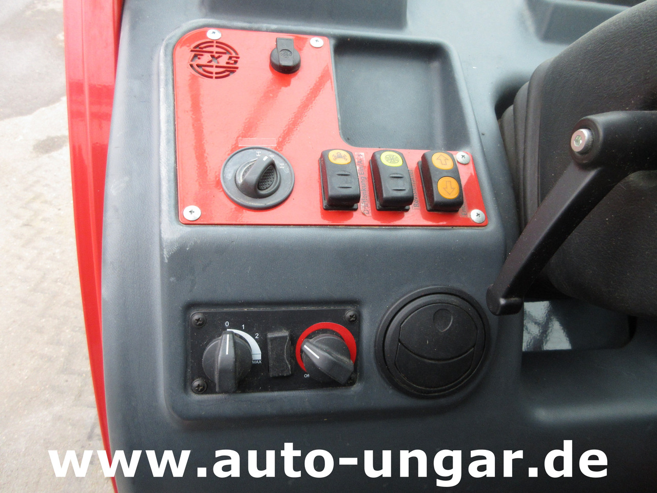 Dàn băm cỏ cần cẩu Sauerburger Grip 4 - 75 Standard Hangschlepper Bergtraktot Aebi TT Reform Metrac: hình 10