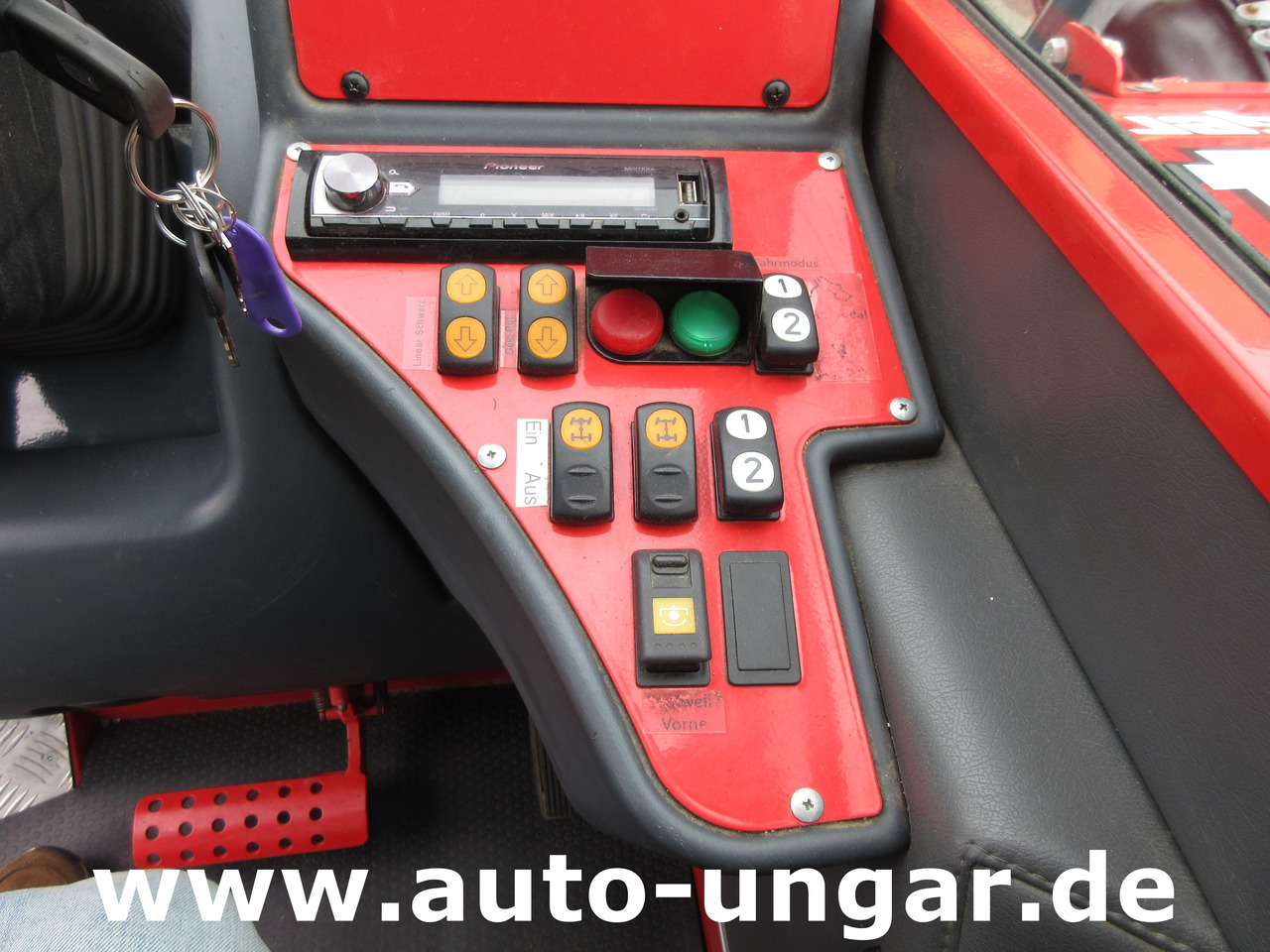 Dàn băm cỏ cần cẩu Sauerburger Grip 4 - 75 Standard Hangschlepper Bergtraktot Aebi TT Reform Metrac: hình 11