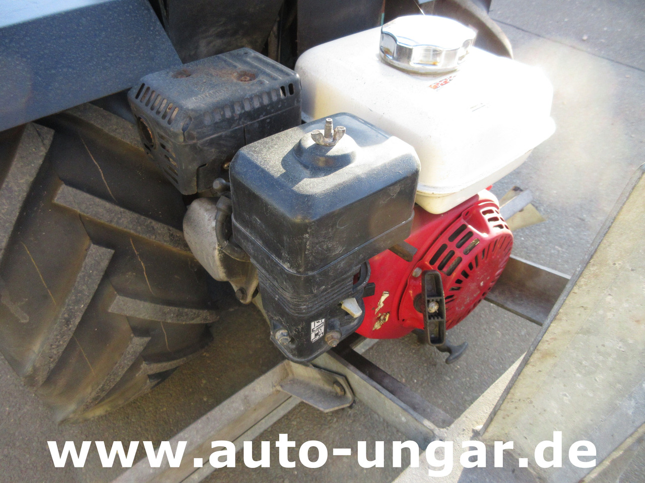 Tiện ích/ Xe đặc dụng Beachtech Sweepy walk-behind Beachcleaner Strandreiniger Cribleuse de Plage: hình 9 Tiện ích/ Xe đặc dụng Beachtech Sweepy walk-behind Beachcleaner Strandreiniger Cribleuse de Plage: hình 9