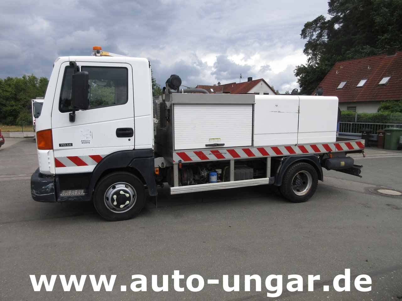 NISSAN Atleon 70.14 mit Hochdruckreiniger Wasserwagen Waschwagen Kärcher High Pressure - Tiện ích/ Xe đặc dụng: hình 4 NISSAN Atleon 70.14 mit Hochdruckreiniger Wasserwagen Waschwagen Kärcher High Pressure - Tiện ích/ Xe đặc dụng: hình 4