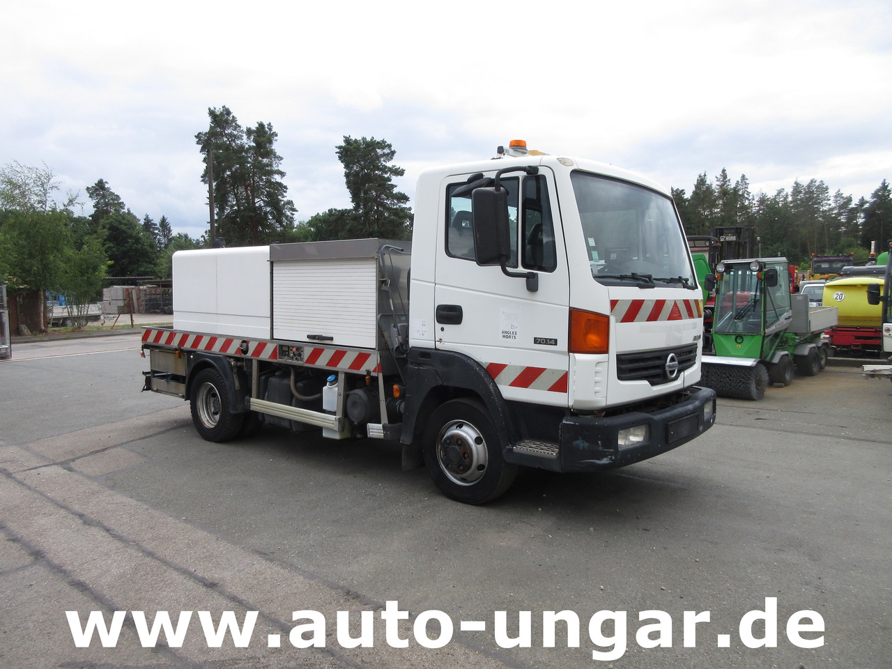 NISSAN Atleon 70.14 mit Hochdruckreiniger Wasserwagen Waschwagen Kärcher High Pressure - Tiện ích/ Xe đặc dụng: hình 1 NISSAN Atleon 70.14 mit Hochdruckreiniger Wasserwagen Waschwagen Kärcher High Pressure - Tiện ích/ Xe đặc dụng: hình 1