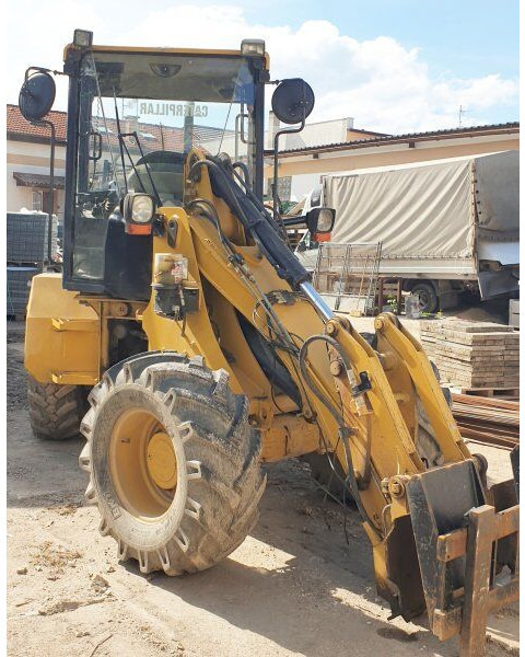 Caterpillar 908 (7t - Máy xúc lật bánh lốp: hình 3 Caterpillar 908 (7t - Máy xúc lật bánh lốp: hình 3