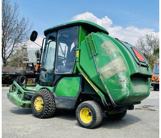 John Deere 1565 Serie II 4WD + MCS 600H - Máy cắt cỏ vườn: hình 3 John Deere 1565 Serie II 4WD + MCS 600H - Máy cắt cỏ vườn: hình 3