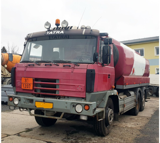 Tatra 6x6 T815 ADR 17m3 - Xe bồn: hình 2 Tatra 6x6 T815 ADR 17m3 - Xe bồn: hình 2