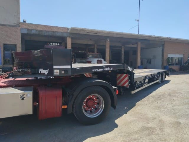 Fliegl D6 - Sơ mi rơ moóc thùng thấp: hình 4 Fliegl D6 - Sơ mi rơ moóc thùng thấp: hình 4