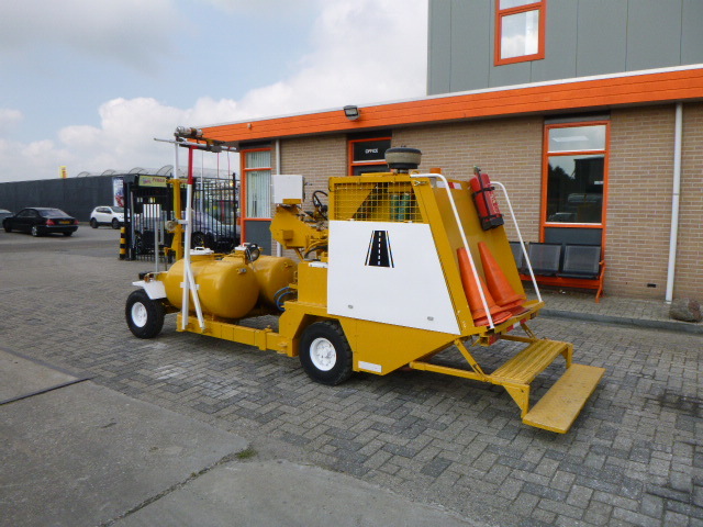 CLEANOSOL RL RL-Cold paint road marker - Máy nhựa đường: hình 5 CLEANOSOL RL RL-Cold paint road marker - Máy nhựa đường: hình 5
