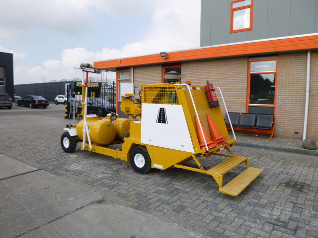 CLEANOSOL RL RL-Cold paint road marker - Máy nhựa đường: hình 4 CLEANOSOL RL RL-Cold paint road marker - Máy nhựa đường: hình 4