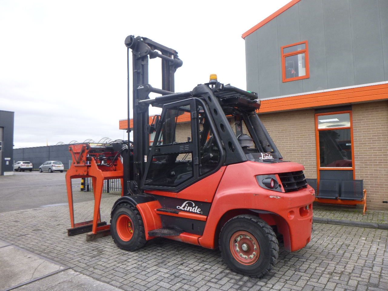 LINDE H70D-02 - Xe nâng diesel: hình 3 LINDE H70D-02 - Xe nâng diesel: hình 3