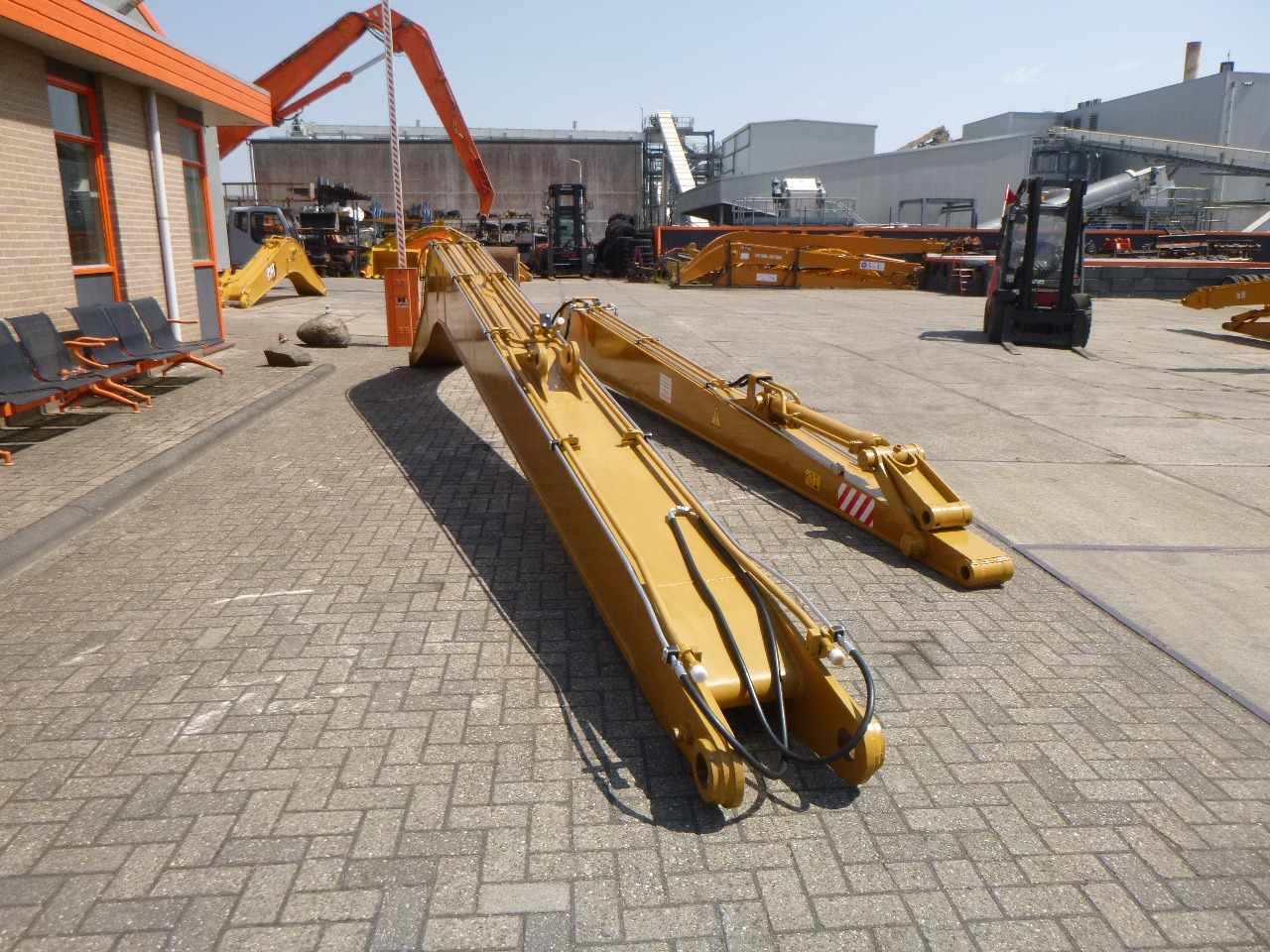 TL CAT 320DL/323DL Long reach - Boom cho Máy xúc bánh xích: hình 4 TL CAT 320DL/323DL Long reach - Boom cho Máy xúc bánh xích: hình 4