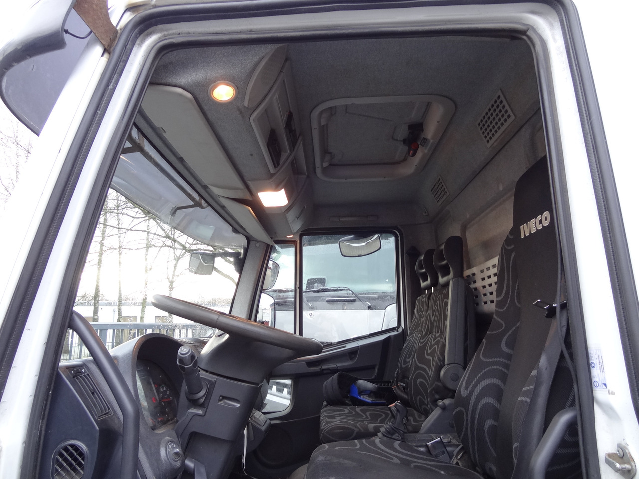 Iveco EuroCargo 120E25 Fassi F38 - Xe cẩu tự hành, Xe tải thùng lửng/ Phẳng: hình 3 Iveco EuroCargo 120E25 Fassi F38 - Xe cẩu tự hành, Xe tải thùng lửng/ Phẳng: hình 3