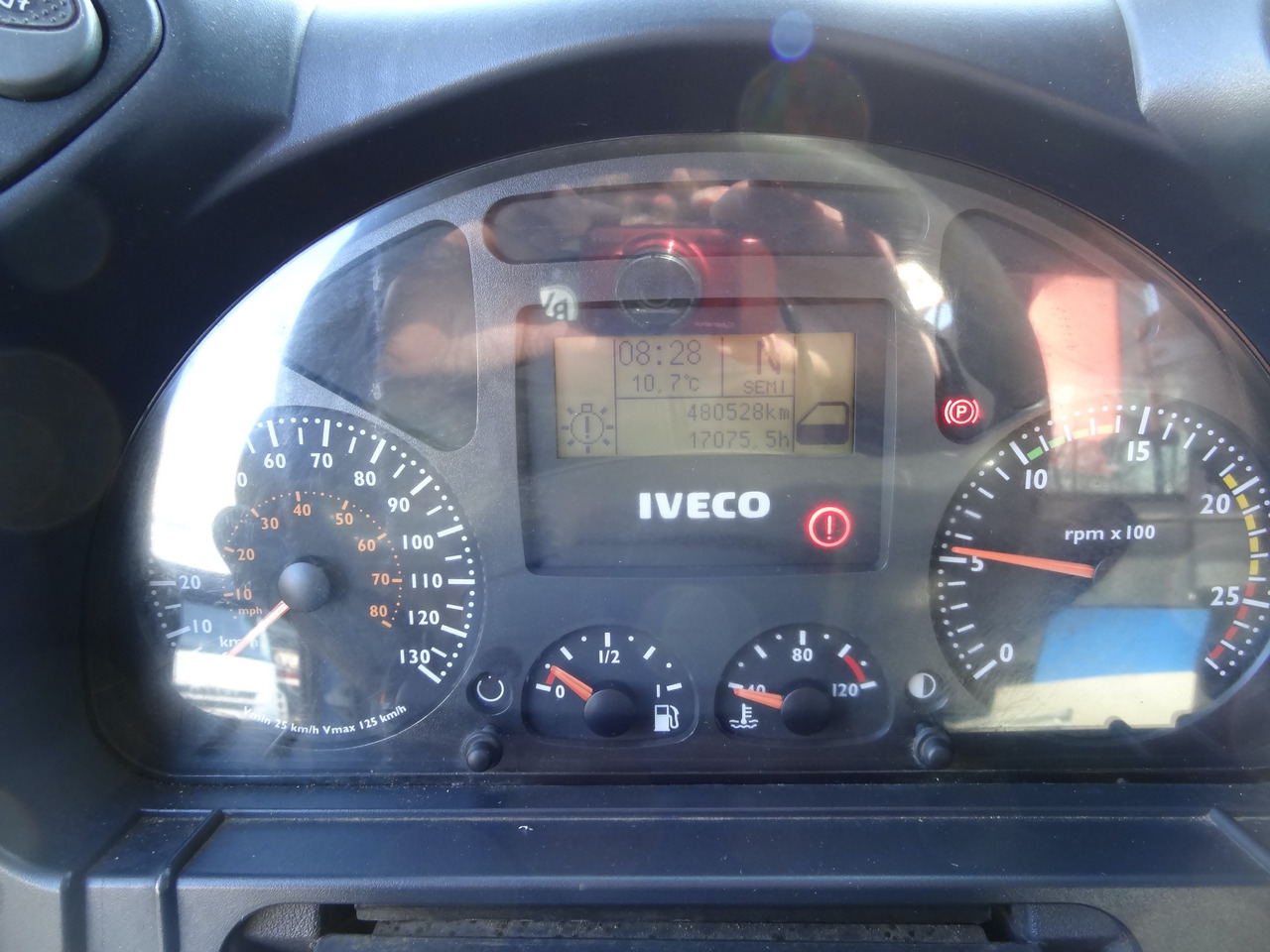 Iveco Trakker AD340T41 8X4 Kipper Kran Palfinger 23002 - Xe ben, Xe cẩu tự hành: hình 3 Iveco Trakker AD340T41 8X4 Kipper Kran Palfinger 23002 - Xe ben, Xe cẩu tự hành: hình 3