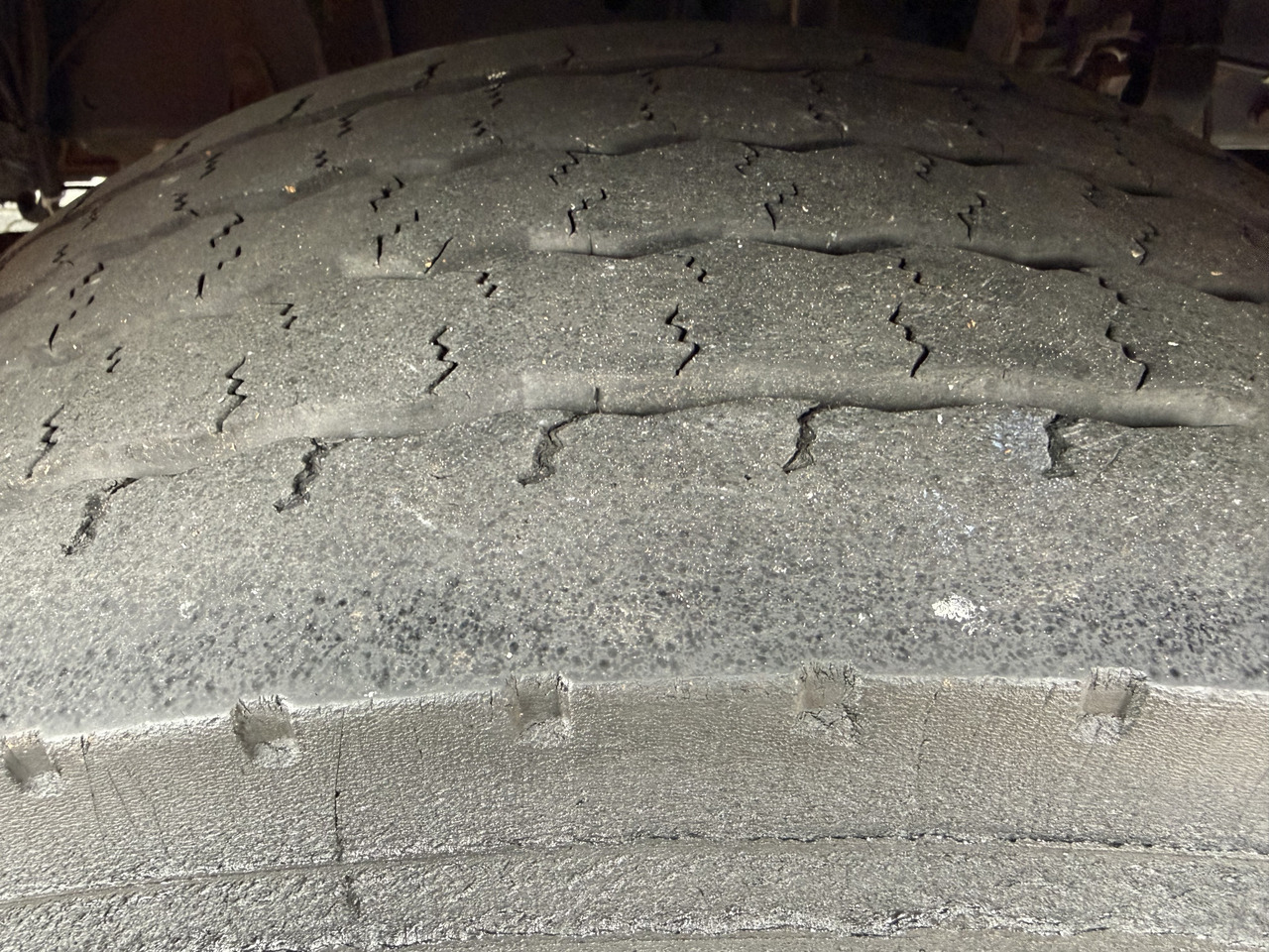 MAN TGS 26.360 6X2 Palfinger 27002 bis 26.5 Meter - Xe cẩu tự hành, Xe tải thùng lửng/ Phẳng: hình 4 MAN TGS 26.360 6X2 Palfinger 27002 bis 26.5 Meter - Xe cẩu tự hành, Xe tải thùng lửng/ Phẳng: hình 4