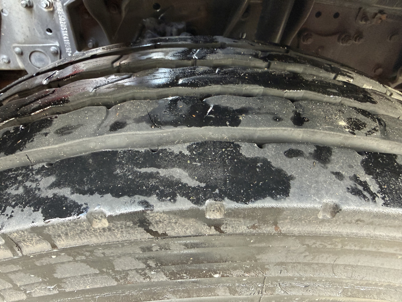 Mercedes-Benz Actros 2535 6X2 HMF 2420 bis 25 Meter - Xe cẩu tự hành, Xe tải thùng lửng/ Phẳng: hình 4 Mercedes-Benz Actros 2535 6X2 HMF 2420 bis 25 Meter - Xe cẩu tự hành, Xe tải thùng lửng/ Phẳng: hình 4