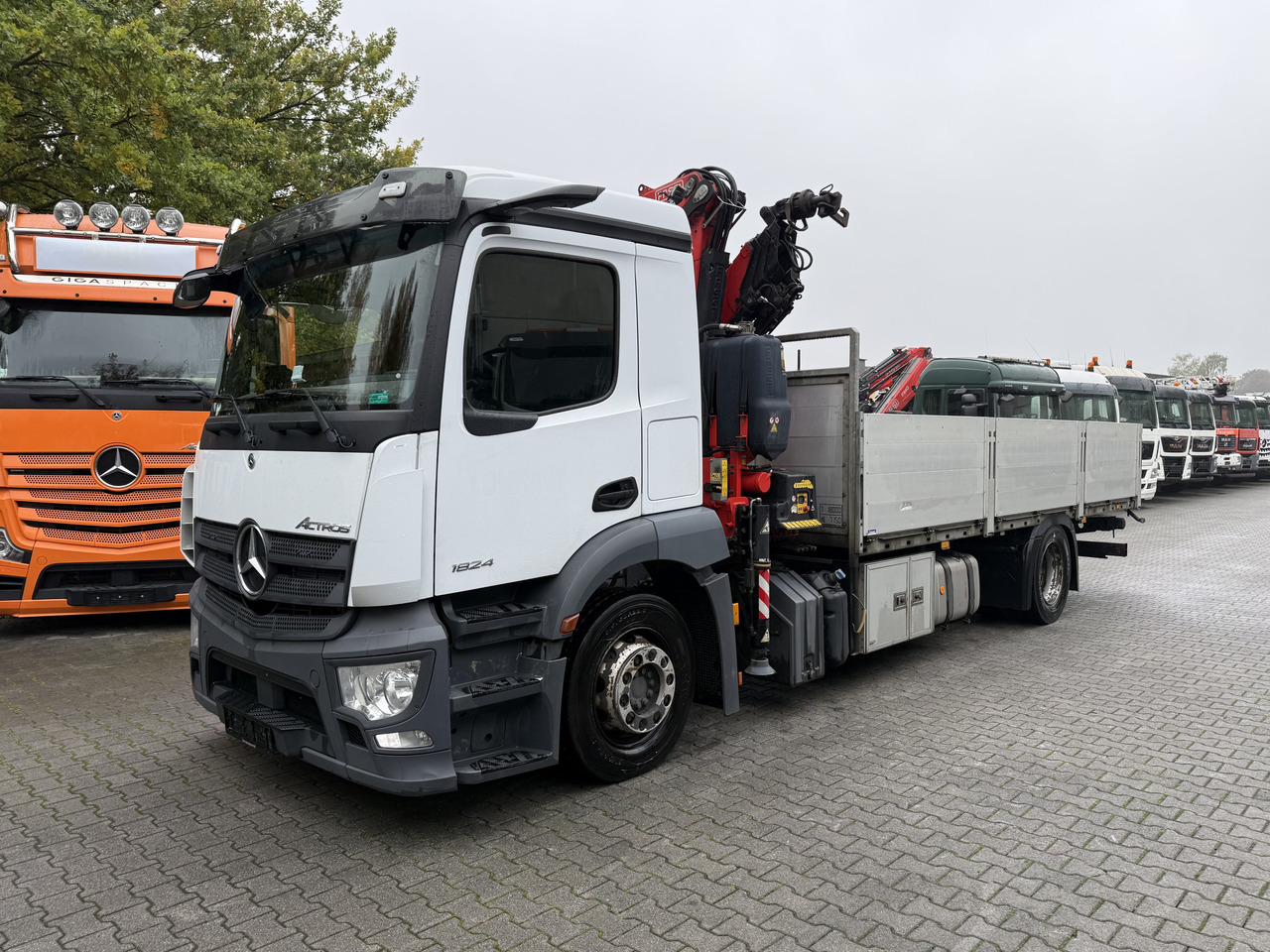 Mercedes-Benz Actros MP5 1824 Kran Fassi F155 - Xe tải thùng lửng/ Phẳng, Xe cẩu tự hành: hình 1 Mercedes-Benz Actros MP5 1824 Kran Fassi F155 - Xe tải thùng lửng/ Phẳng, Xe cẩu tự hành: hình 1