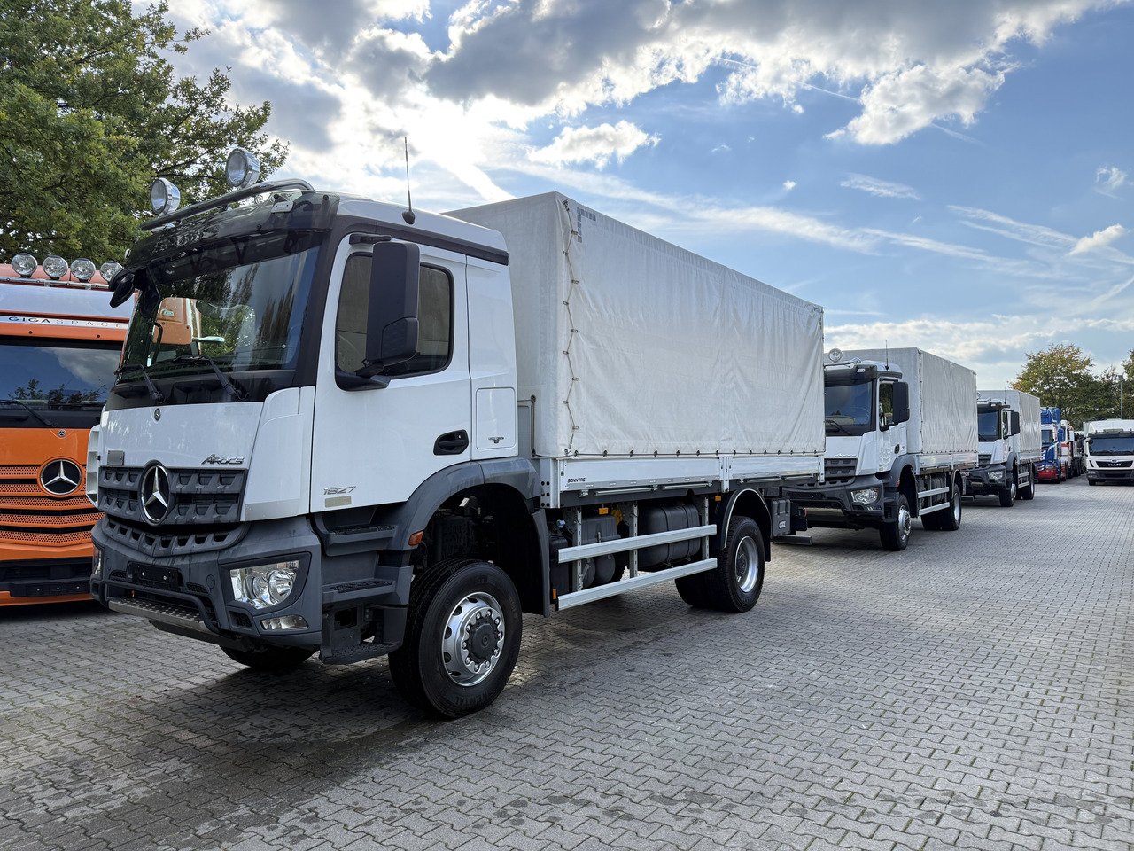 Mercedes-Benz Arocs 1827 AK 4X4 Ex- - Xe tải khung gầm: hình 1 Mercedes-Benz Arocs 1827 AK 4X4 Ex- - Xe tải khung gầm: hình 1