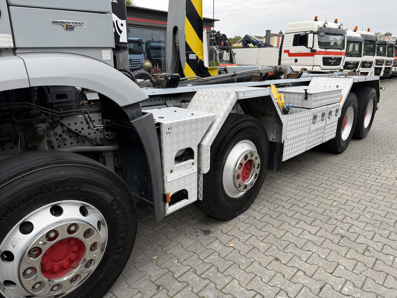 Mercedes-Benz Arocs 3245 K 8X4 Haken - Xe tải nâng móc: hình 2 Mercedes-Benz Arocs 3245 K 8X4 Haken - Xe tải nâng móc: hình 2