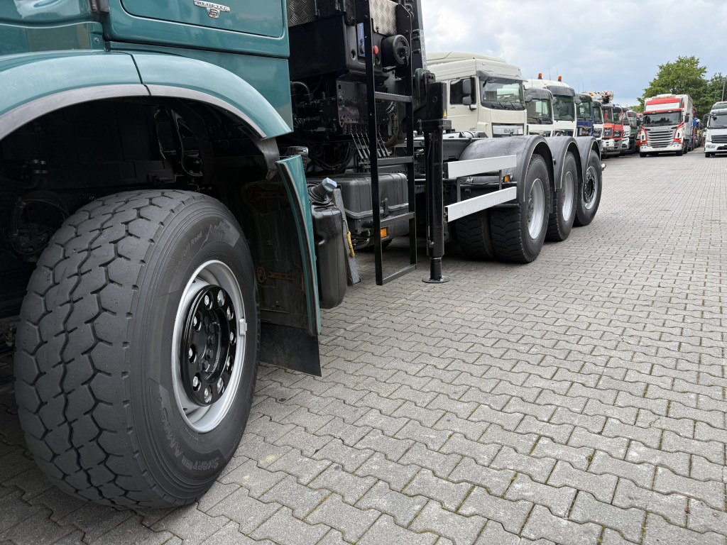 Xe tải nâng móc, Xe cẩu tự hành Mercedes-Benz Arocs 3251 8X4 Haken mit Kran HMF 2620 K5: hình 14