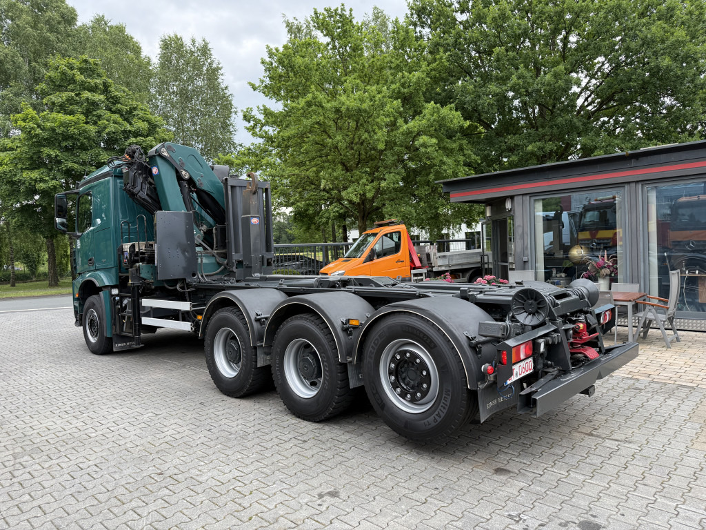 Xe tải nâng móc, Xe cẩu tự hành Mercedes-Benz Arocs 3251 8X4 Haken mit Kran HMF 2620 K5: hình 13